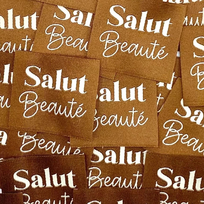 Label “Salut Beauté” Bruin - L’Étiquette Home Couture - The Final Stitch